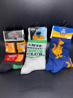 3 pairs of men’s characters crew socks (NWT)